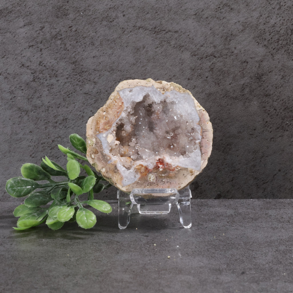 geode on stand