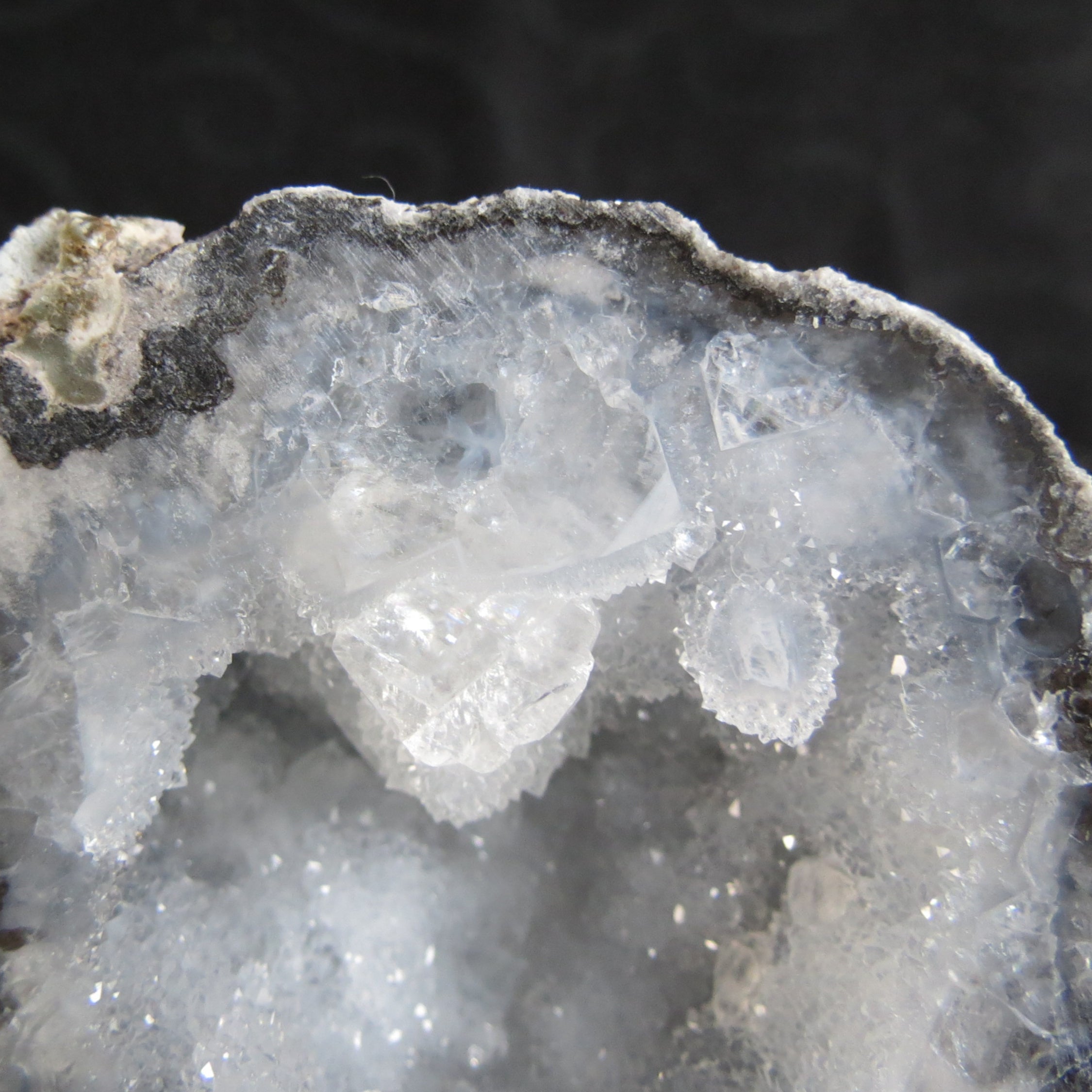 Trancas Geode - Tra10b - Druzy Quartz Botryoidal