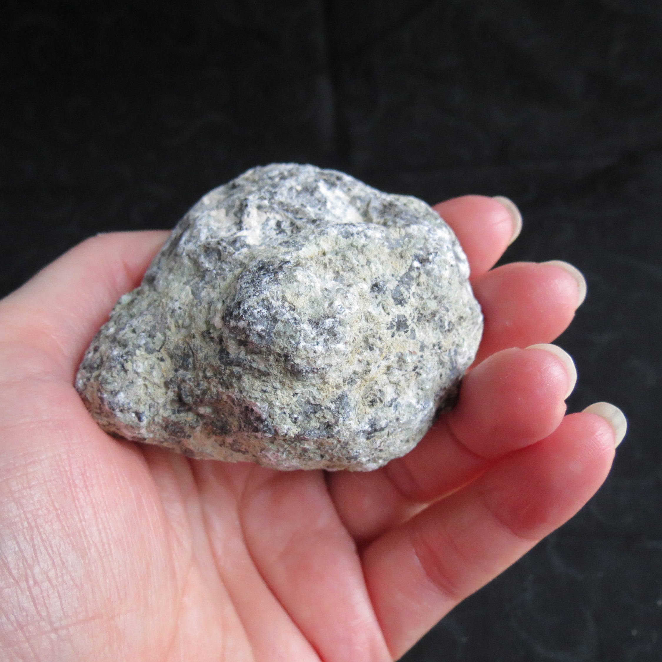 Trancas Geode - Tra3b - Quartz Druzy Chalcedony