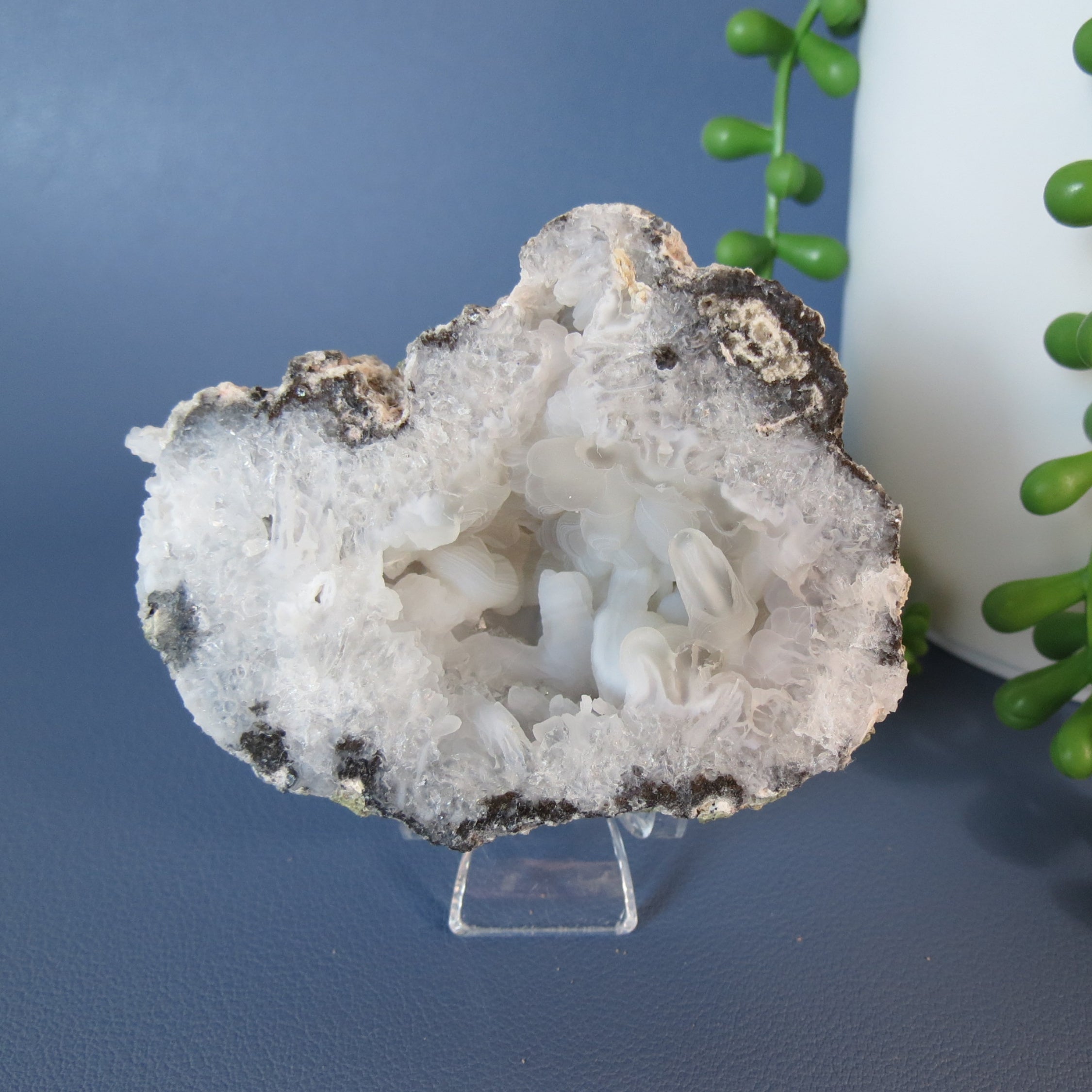 Trancas Geode - Crazy Chalcedony -Tra16a