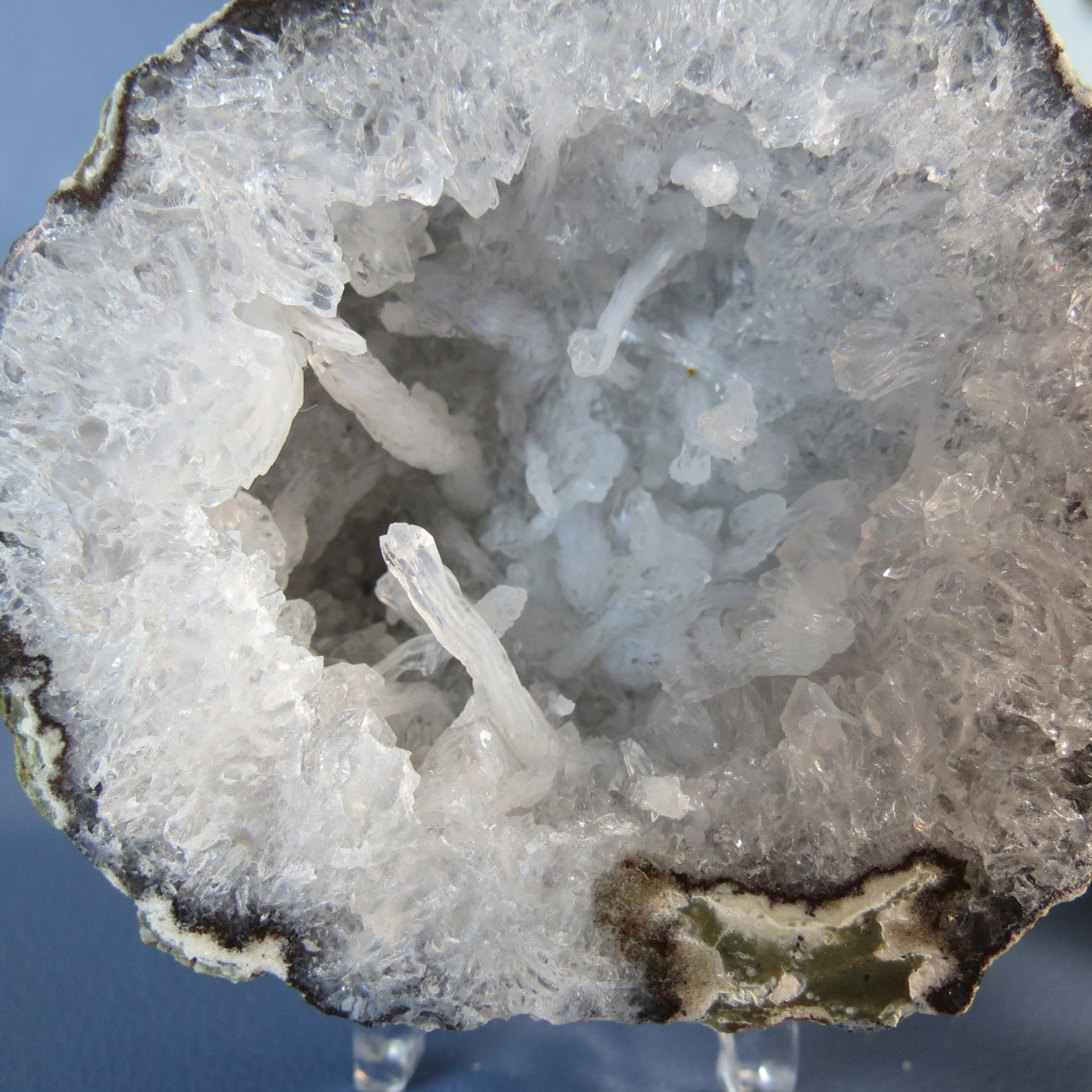 Trancas Geode - Scepter Quartz - Tra26a