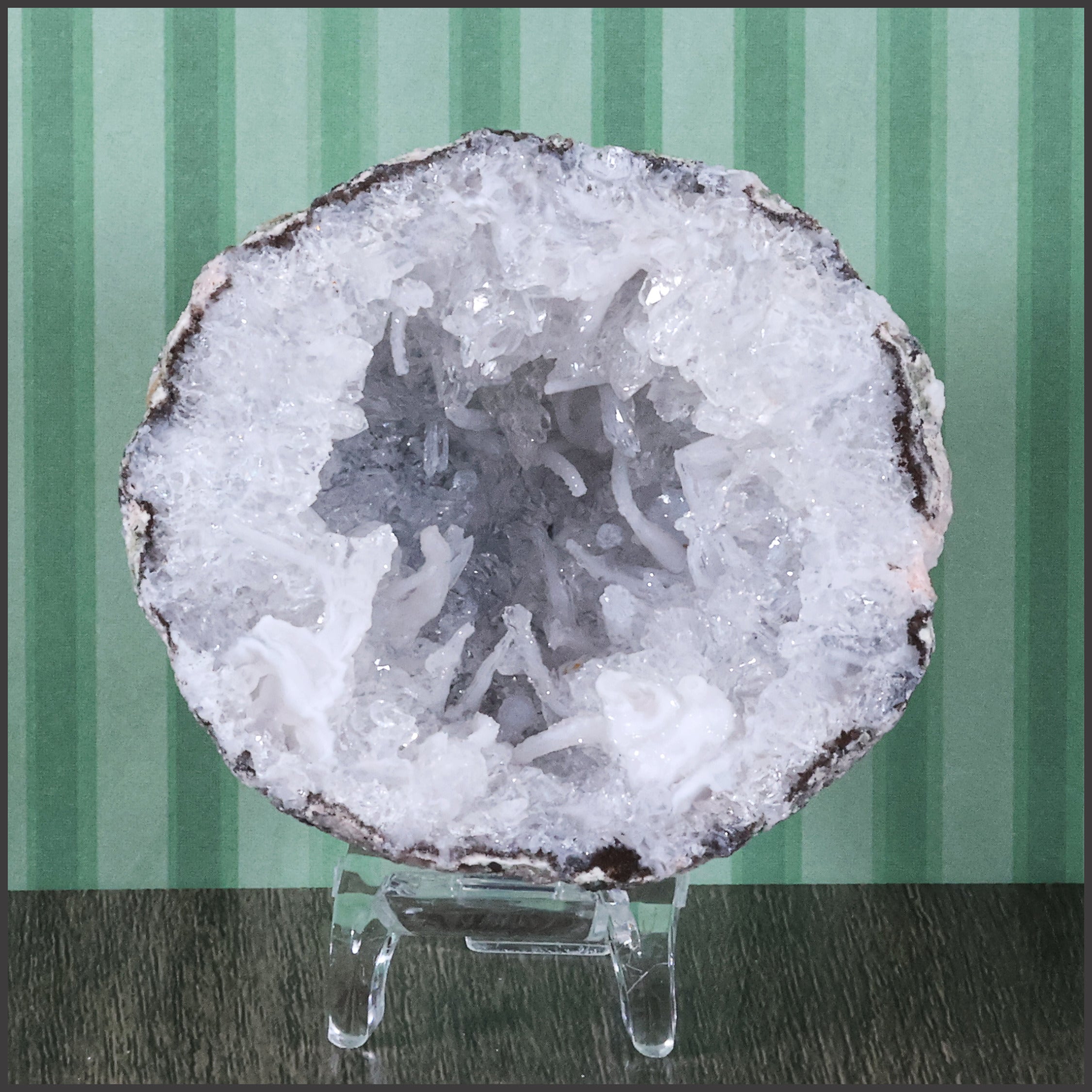 Trancas Geode - "WinterFang Core" - Natural White Crazy Quartz (60a)