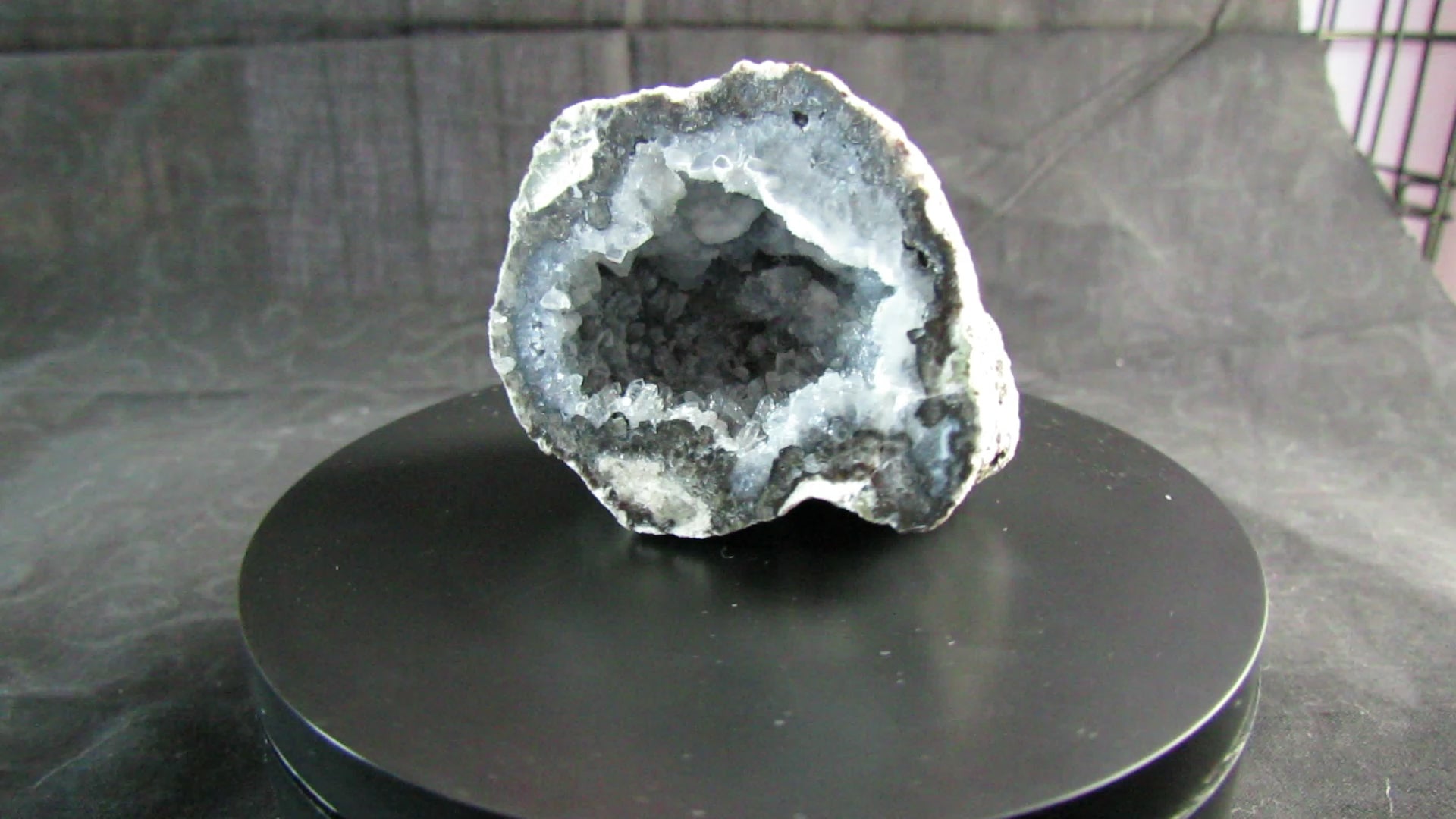 Trancas Geode - Tra3b - Quartz Druzy Chalcedony